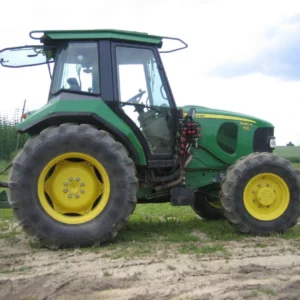 A colorful tractor symbolizing the agricultural machinery sector (manufacturers of such machines). 